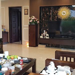 Biet Thu 3 Phong Ngu Ivory Resort Hoa Binh Exterior photo
