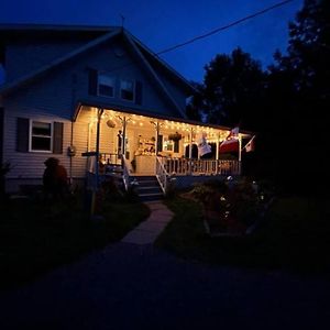 Forest & Lake Pei Bed & Breakfast Murray Harbour Exterior photo