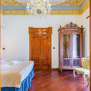 Palazzo Montalbano Bed & Breakfast Scicli Exterior photo