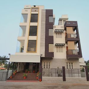 Oyo 9611 Chamundi Hills Hotel Mysore Exterior photo