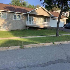 Classy And Comfy 3-Bedroom House. Fredericton Exterior photo