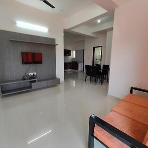 Meer Stay - Premium Service Apartments Vanivilasa Puram Exterior photo