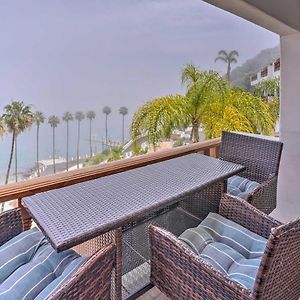 Quiet Avalon Getaway Villa With Ocean View And Balcony Exterior photo