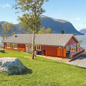 Amazing Home In Hundeidvik With Ethernet Internet Exterior photo