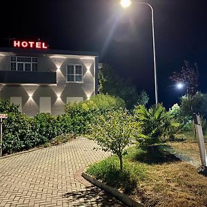 Hotel Real Ishull-Lezhe Exterior photo