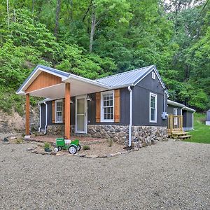 Updated Bristol Retreat About 2 Miles To Downtown! Exterior photo