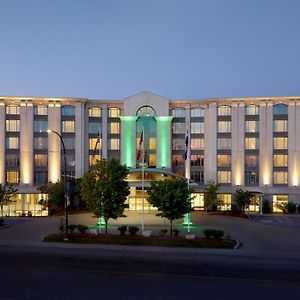 Holiday Inn & Suites Montreal Airport Dorval Exterior photo