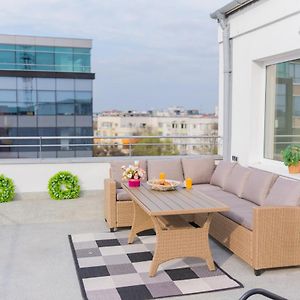 Penthouse - Huge Rooftop Terrace + Skyline View Bucharest Exterior photo