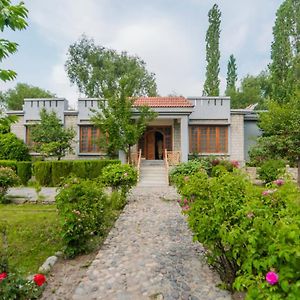 Skardu Orchard Guest House Exterior photo