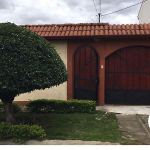 Room Near Airport/ Cerca Del Aeropuerto Rio Segundo Exterior photo