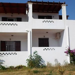 Lalarous Studios & Apartments Skyros Exterior photo