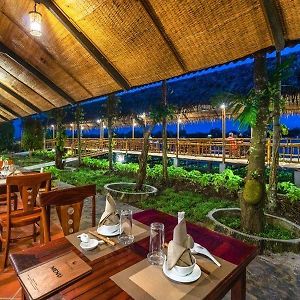 Mekong Lodge Resort Cai Be Exterior photo