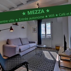 Appartement "Mezza" Centre Ville De Vitre Exterior photo