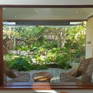 The Sanctuary - Garden Oasis In South Fremantle Apartment Exterior photo
