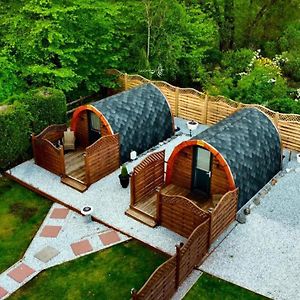 Highland & Transylvania Glamping Pods Roybridge Exterior photo