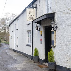 Fox And Hounds Llancarfan Hotel Barry Exterior photo