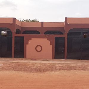 Residence Lynda Prestige Ouagadougou Exterior photo