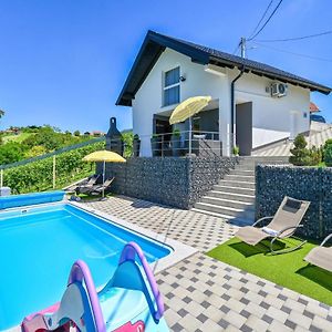 Beautiful Home In Andrasevec With House A Panoramic View Exterior photo