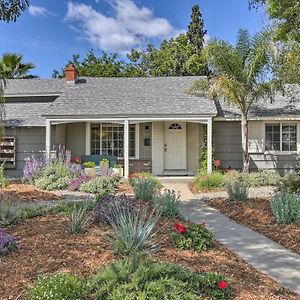Whimsical Sacramento Home With Garden And Patio! Exterior photo