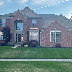 Beautiful, Spacious 6 Beds, 6 Bath With Theater Room And Hot Tub Macomb Exterior photo