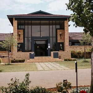 Ashwood Groenvlei Boutique Hotel Bloemfontein Exterior photo