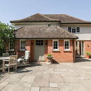 Gardeners Cottage Hungerford Exterior photo