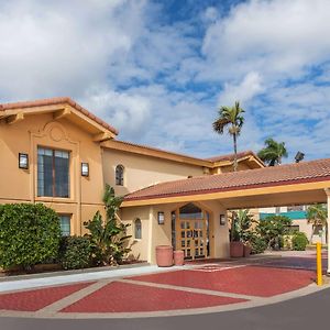 La Quinta Inn By Wyndham Fort Myers Central Exterior photo