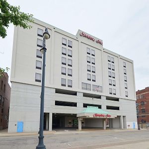 Hampton Inn Massillon Exterior photo