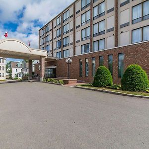 Quality Inn & Suites Downtown Charlottetown Exterior photo
