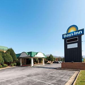 Days Inn By Wyndham Luray Shenandoah Exterior photo