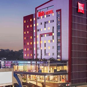 Ibis Manado City Center Boulevard Exterior photo