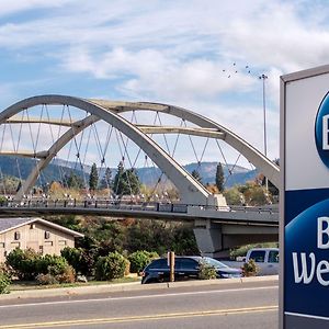 Best Western Inn At The Rogue Rogue River Exterior photo