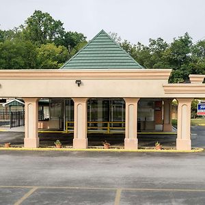 Rodeway Inn Newark Exterior photo