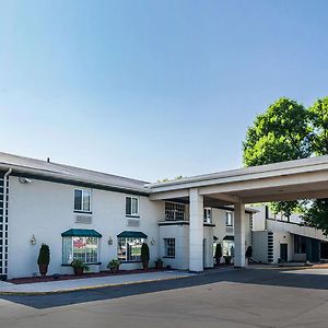 Quality Inn & Suites Des Moines Exterior photo