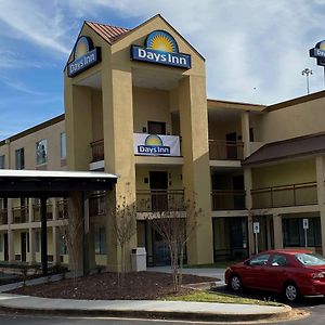 Days Inn By Wyndham Atlanta/Southlake/Morrow Exterior photo