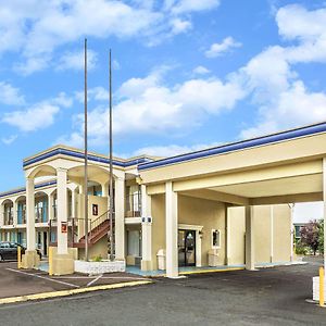 Days Inn By Wyndham Ashland Exterior photo