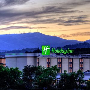Holiday Inn Roanoke - Tanglewood Route 419 & I 581, An Ihg Hotel Exterior photo