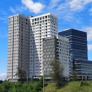 Swiss-Belhotel Serpong Exterior photo