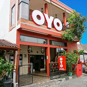 Oyo 465 Alam Citra Bed & Breakfast Yogyakarta Exterior photo