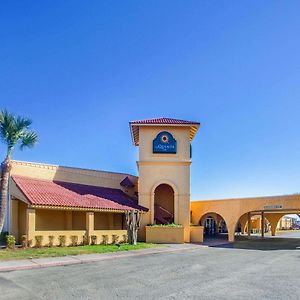 Days Inn By Wyndham Del Rio Exterior photo