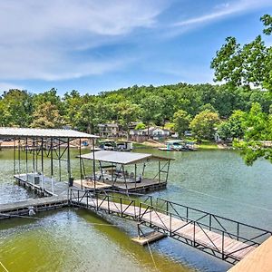 Lakefront Family Retreat With Boat Slip And Dock! Climax Springs Exterior photo