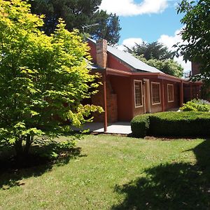 Tahara Cottage Deloraine Room photo