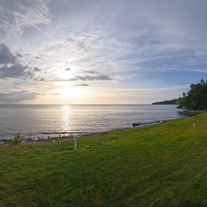 Beachfront Apartment In Joyuda With Pool And Basketball Court Cabo Rojo Exterior photo