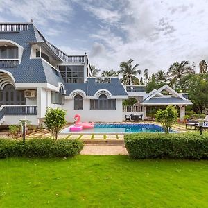 Grey Mosaics By Stayvista - Mountain-View Villa In Vasai With Pool, Spacious Lawn & Terrace Mumbai Exterior photo