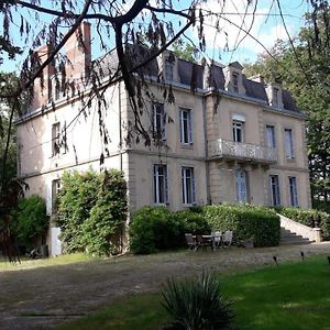 Chateau Du Grand Lucay Bourbon-l'Archambault Exterior photo