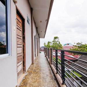 Spot On 91598 Oklahoma Homestay Syariah Pekanbaru Exterior photo