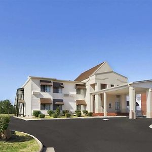 Rodeway Inn Madison Exterior photo