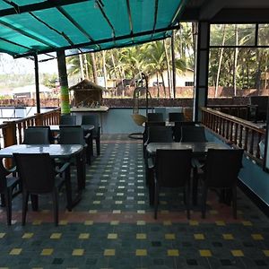 Hotel Chivla Paradise Malvan Exterior photo