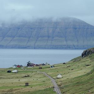 Authentic Faroese House / Unique Location / Nature Hellurnar Exterior photo