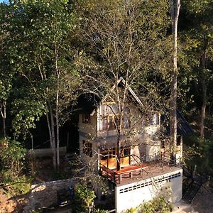 Goodvibes Cabins Bed & Breakfast Ban Pang Bo Hu Bon Exterior photo